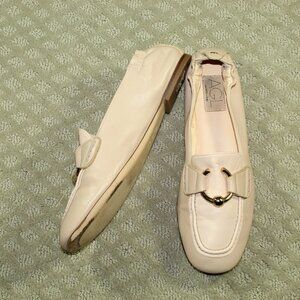 AGL Sheryl Women's 9 / 39.5 Pale Pink Soft Leather Round Toe Moccasin Flats